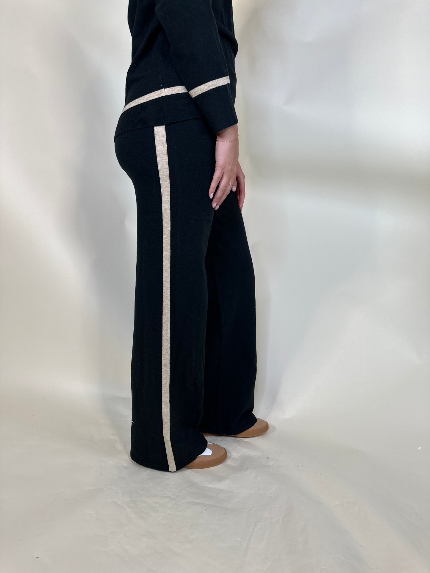 Contrast Trim Wide-Leg Pants